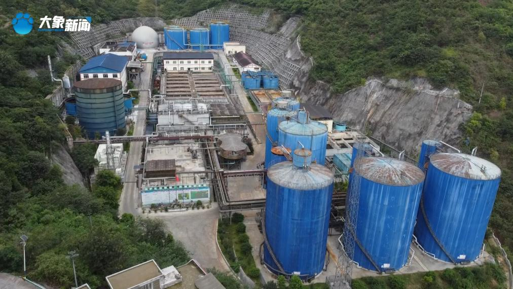 中青评论：投资8亿建厂遭强行接管？官方调查须答好三个关键问题